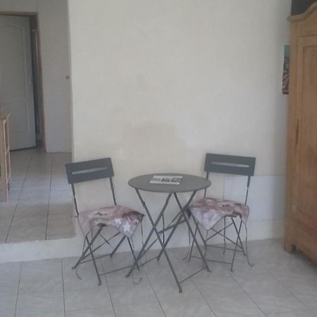 Appartement Dans Hameau Provencal Allauch Luaran gambar
